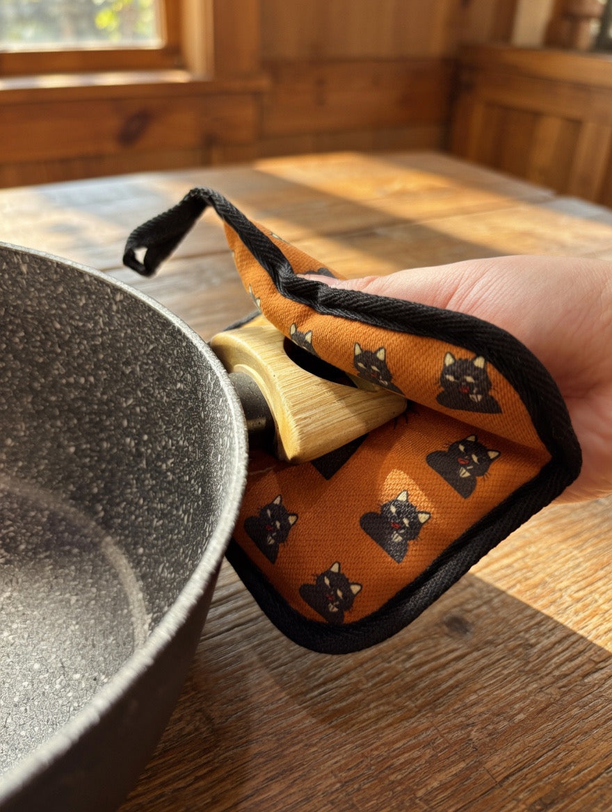 Cat-Themed Pot Holder