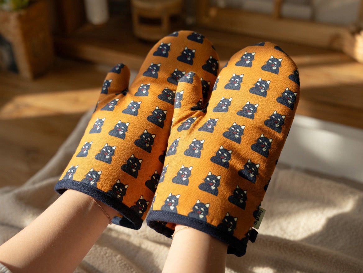 Cat-Themed Oven Mitts Set (Pair)